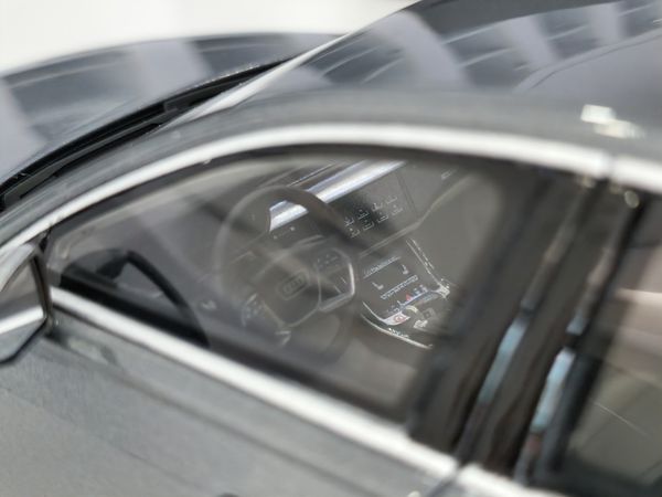 Xe Mô Hình Audi S8 Grey 1:18 GTSpirit ( Xám )