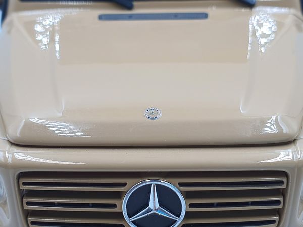 Xe Mô Hình Mercedes-Benz G-Class 2018 Limited Edition 300 pcs 1:18 Minichamps ( Vàng )
