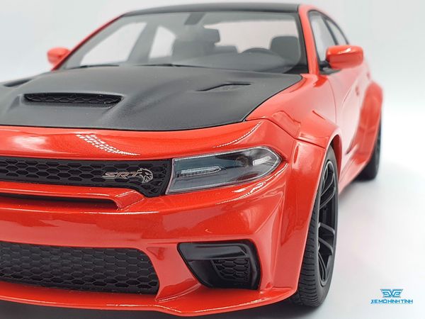 Xe Mô Hình Dodge Charger SRT Hellcat Red Eye in Go Mango Limited Editon 1:18 GTSpirit (Cam Đen)