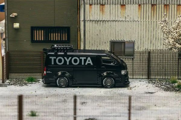 Xe Mô Hình Toyota Hiace Widebody TOYOTA 1:64 Tarmac Works