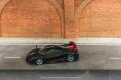 Xe Mô Hình Pagani limola Nero Oro 1:64 Tarmac Works
