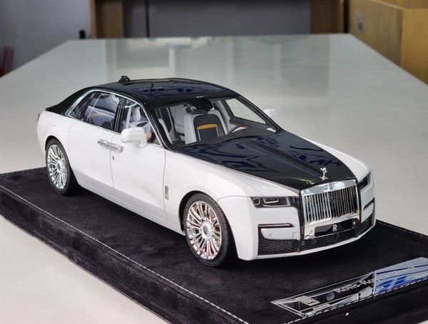 Xe Mô Hình Rolls-Royce Ghost 1:18 HH Model ( Trắng Mui Đen )