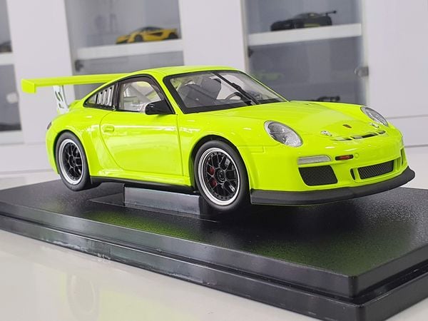 XE MÔ HÌNH PORSCHE 911 GT3 CUP 1:18 WELLY (XANH LÁ)