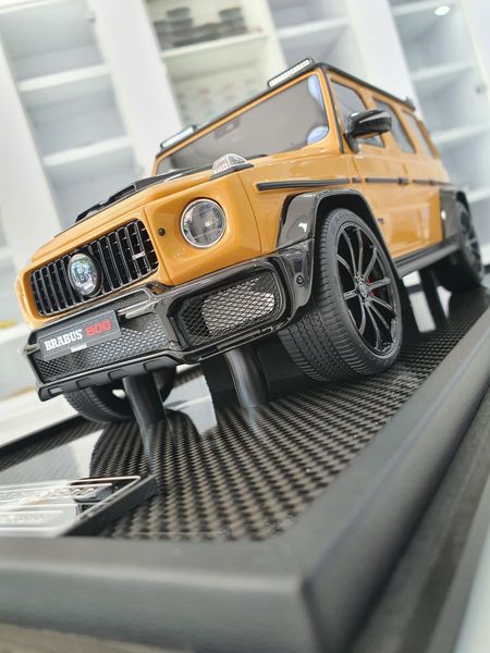 Xe Mô Hình Mercedes Benz Brabus 800 Limited 99 1:18 Motorhelix ( Yellow )