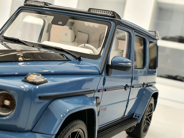 Xe Mô Hình Brabus 800 Widestar (Mercedes-AMG G63) - 2020 1:18 Almost Real (Xanh)