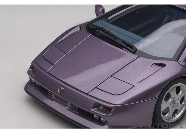 Xe Mô Hình Lamborghini Diablo SE30 Jota 1:18 Autoart (Tím)