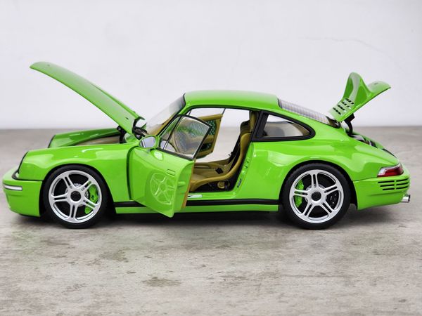 Xe Mô Hình RUF SCR 2018 1:18 Almost Real (Xanh Lá)