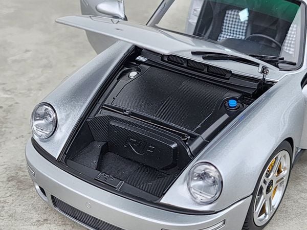 Xe Mô Hình RUF CTR AnniVersary 2017 1:18 Almost Real (GT Silver)