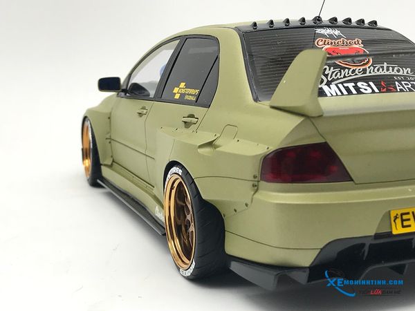 Xe Mô Hình Mitsubishi Evo IX Matt Green Clinched Widebody 1:18 AGU Model ( Xanh )