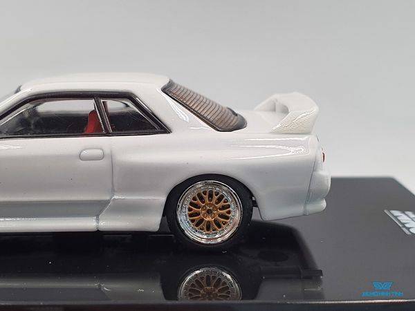 Xe Mô Hình Nissan Skyline GT-R (R32) 1:64 Inno Model ( Trắng )