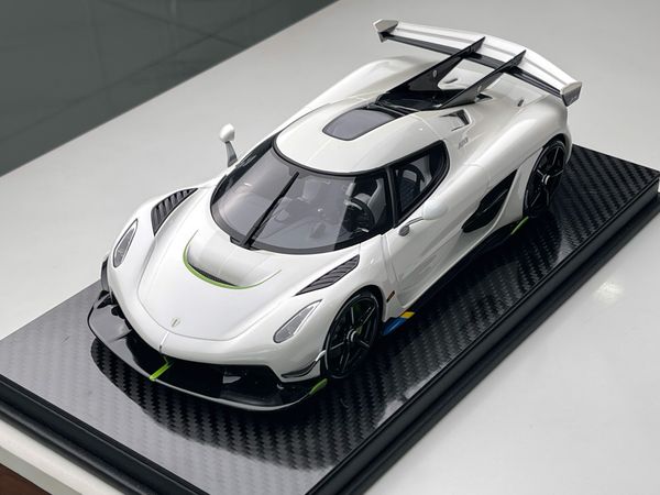 Xe Mô Hình Koenigsegg Jesko 1:18 GTSpirit ( Trắng )