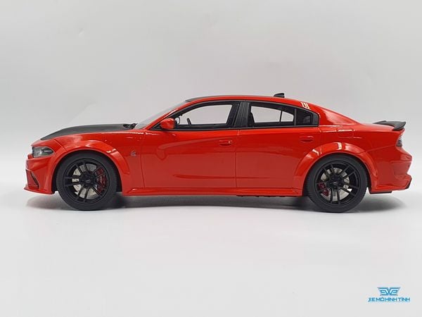 Xe Mô Hình Dodge Charger SRT Hellcat Red Eye in Go Mango Limited Editon 1:18 GTSpirit (Cam Đen)