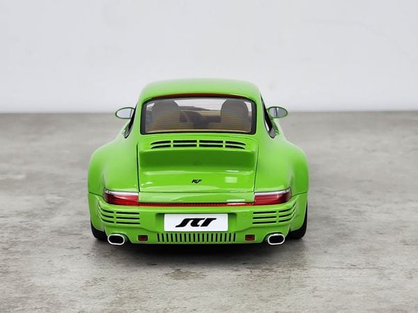 Xe Mô Hình RUF SCR 2018 1:18 Almost Real (Xanh Lá)