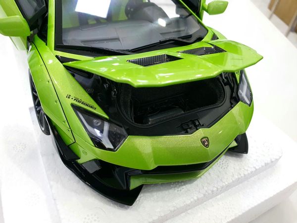 Xe Mô Hình Liberty Walk LB-Works Lamborghini Aventador Limited Edition 1:18 Autoart ( Xanh Lá )