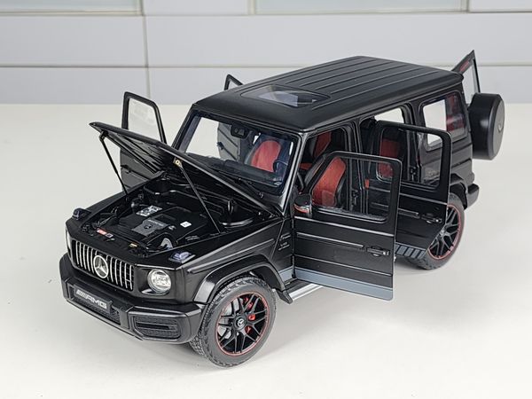 Xe Mô Hình Mercedes-Benz AMG G63 2018 1:18 Minichamp ( Đen Nhám )