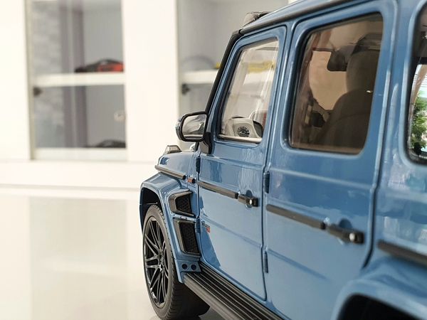 Xe Mô Hình Brabus 800 Widestar (Mercedes-AMG G63) - 2020 1:18 Almost Real (Xanh)