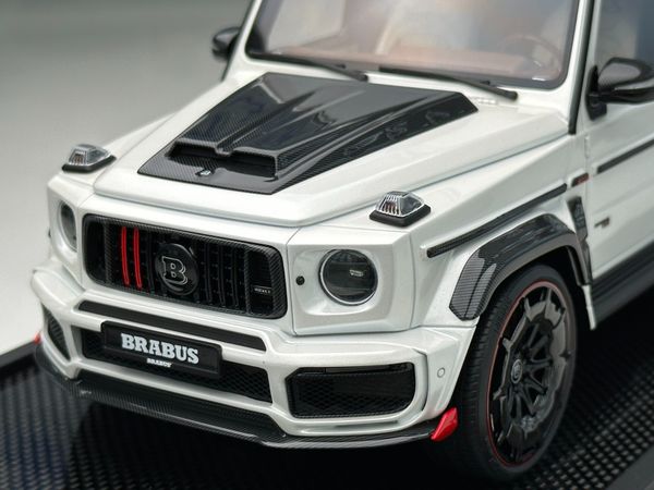 Xe Mô Hình Mercedes Benz G63 AMG 2019 Limited 66 1:18 Motorhelix ( Trắng Mui Carbon )