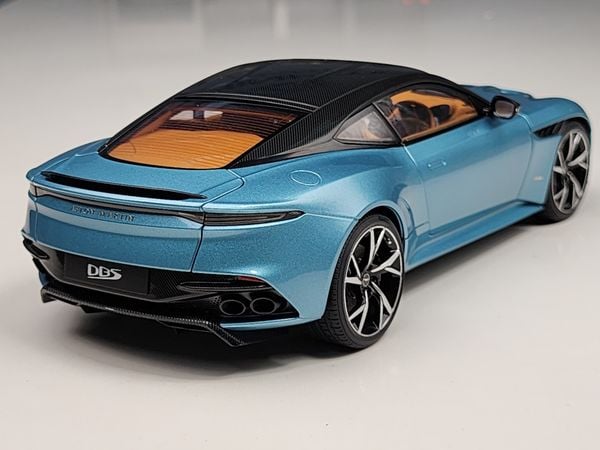 Xe mô hình Aston Martin DBS Superleggera 1:18 Autoart (Caribbean Pearl Blue)