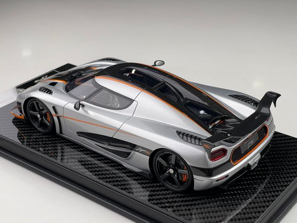 Xe mô hình Koenigsegg Agera RS 1:18 FrontiArt ( Moon Sliver )