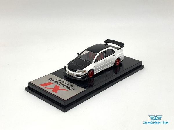 Xe Mô Hình Mitsubishi Lancer Evolution 1:64 CM Model ( Trắng Mui Đen )