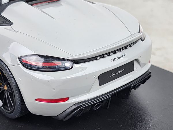 Xe Mô Hình Porsche Spyder 