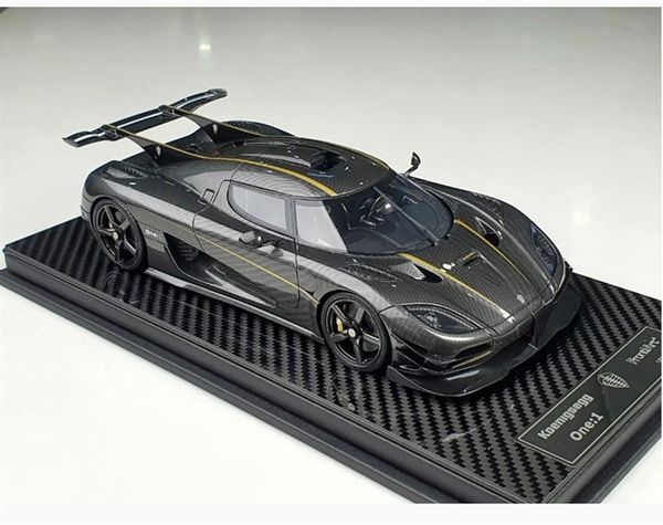 Xe mô hình Koenigsegg One:1 1:18 FrontiArt (Carbon Gold)