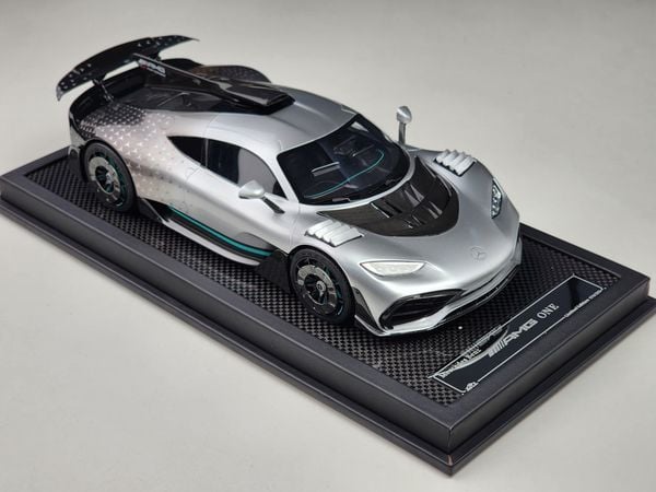 Xe mô hình Mercedes-Benz AMG One 1:18 VIP Scale Model (Bạc Ngôi Sao)