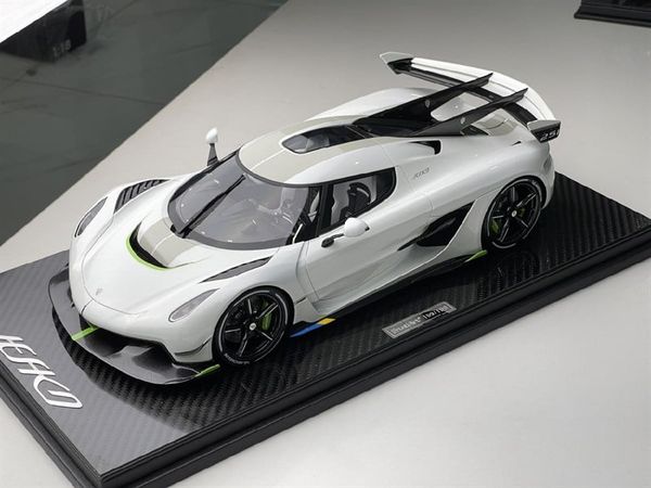 Xe Mô Hình Koenigsegg Jesko 1:12 FrontiArt ( Trắng )