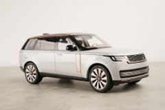 Xe Mô Hình Land Rover Range Rover SV Serenity 2022 1:18 LCD ( Silver )