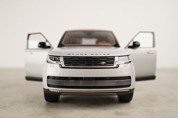 Xe Mô Hình Land Rover Range Rover SV Serenity 2022 1:18 LCD ( Silver )