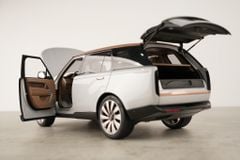 Xe Mô Hình Land Rover Range Rover SV Serenity 2022 1:18 LCD ( Silver )