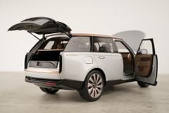 Xe Mô Hình Land Rover Range Rover SV Serenity 2022 1:18 LCD ( Silver )