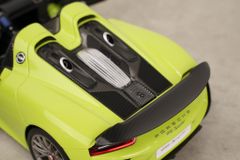 Xe Mô Hình Porsche 918 Spyder Weissach Package 1:18 AUTOart (Acid Green)