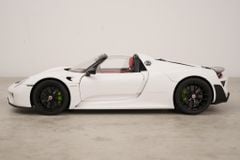 Xe Mô Hình Porsche 918 Spyder Weissach Package 1:18 AUTOart (White/Red Interior)