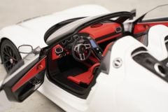 Xe Mô Hình Porsche 918 Spyder Weissach Package 1:18 AUTOart (White/Red Interior)