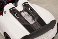 Xe Mô Hình Porsche 918 Spyder Weissach Package 1:18 AUTOart (White/Red Interior)