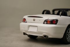 Xe Mô Hình Honda S2000(AP2) 1:18 Motor Helix (Grand Prix White)