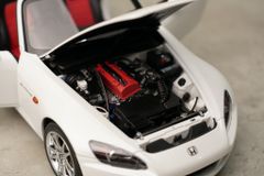 Xe Mô Hình Honda S2000(AP2) 1:18 Motor Helix (Grand Prix White)