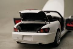 Xe Mô Hình Honda S2000(AP2) 1:18 Motor Helix (Grand Prix White)