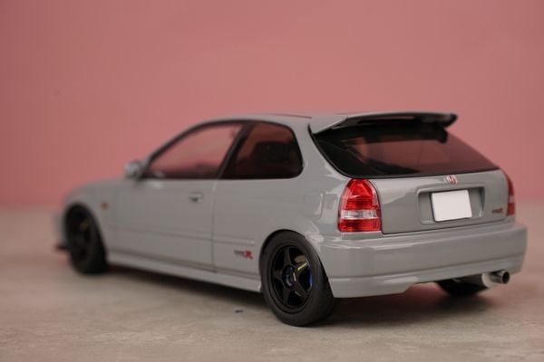 Xe Mô Hình Honda Civic Type R (EK9) 1:18 Motor Helix (Nardo Grey)