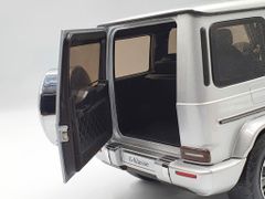 Xe Mô Hình Mercedes-Benz G-Class 2018 Limited Edition 500pcs 1:18 Minichamps ( Bạc )