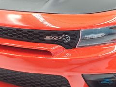 Xe Mô Hình Dodge Charger SRT Hellcat Red Eye in Go Mango Limited Editon 1:18 GTSpirit (Cam Đen)