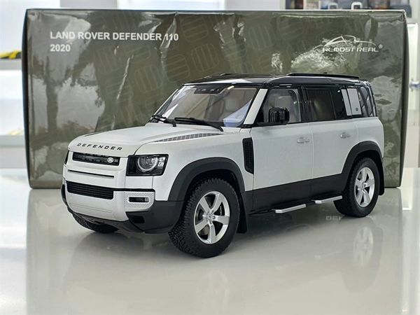 Xe Mô Hình Land Rover Defender 110 - 2020 1:18 Almost Real ( Bạc Nhám )