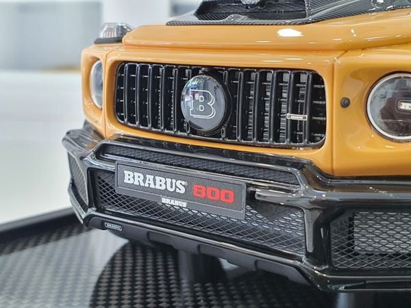 Xe Mô Hình Mercedes Benz Brabus 800 Limited 99 1:18 Motorhelix ( Yellow )