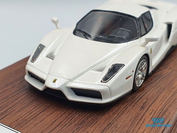 Xe Mô Hình Ferrari Enzo 1:64 DMH ( Trắng )