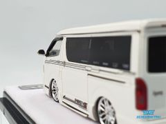 Xe Mô Hình Toyota Hiace Dynast 1:64 Error (Trắng)