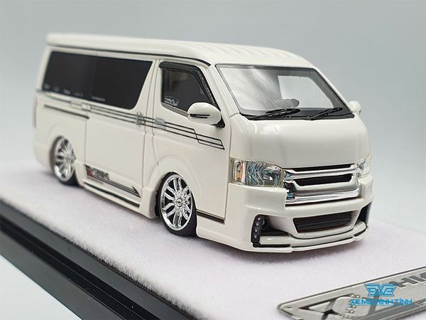 Xe Mô Hình Toyota Hiace Dynast 1:64 Error (Trắng)