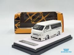 Xe Mô Hình Toyota Hiace Dynast 1:64 Error (Trắng)