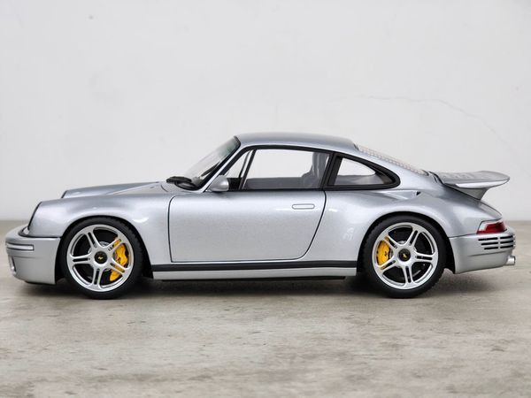 Xe Mô Hình RUF CTR AnniVersary 2017 1:18 Almost Real (GT Silver)
