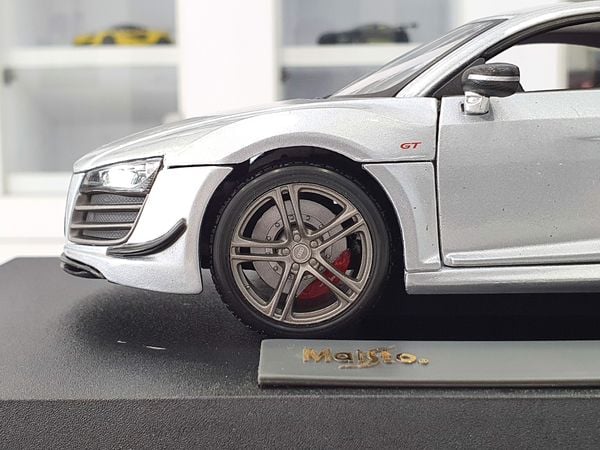 XE MÔ HÌNH AUDI R8 GT 1:18 MAISTO (BẠC)